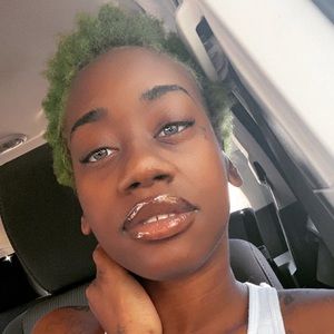 Meet your Posher, Tynesha